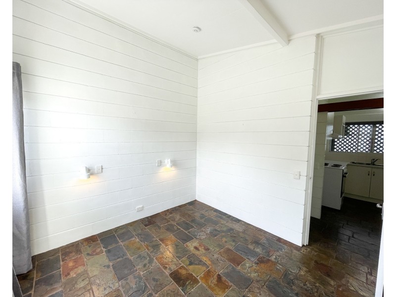 2/14 Casuarina Street, Bowen QLD 4805