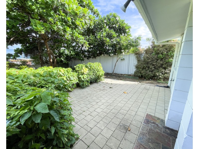2/14 Casuarina Street, Bowen QLD 4805