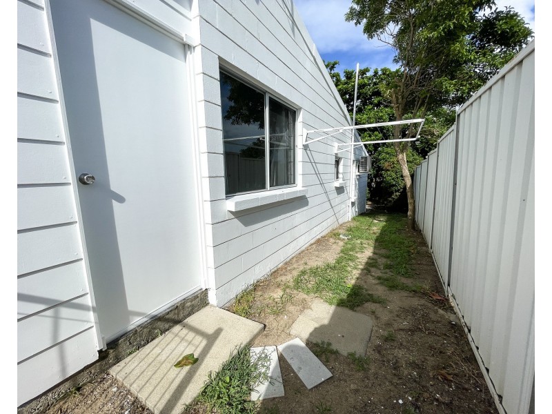 2/14 Casuarina Street, Bowen QLD 4805