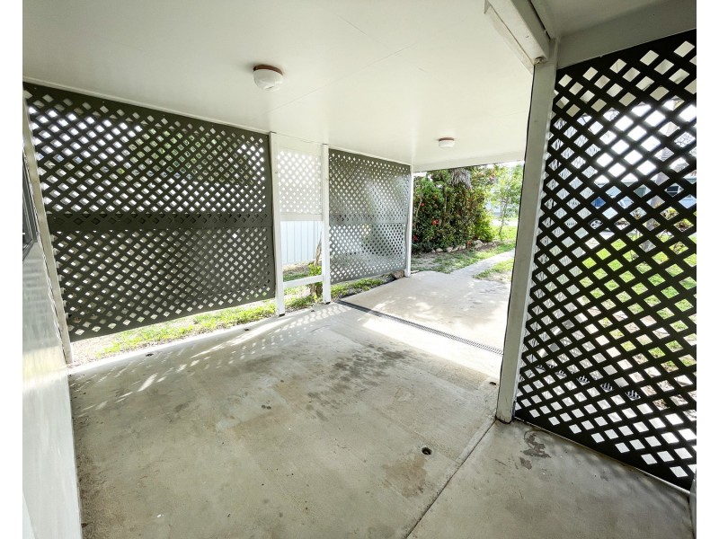 2/14 Casuarina Street, Bowen QLD 4805