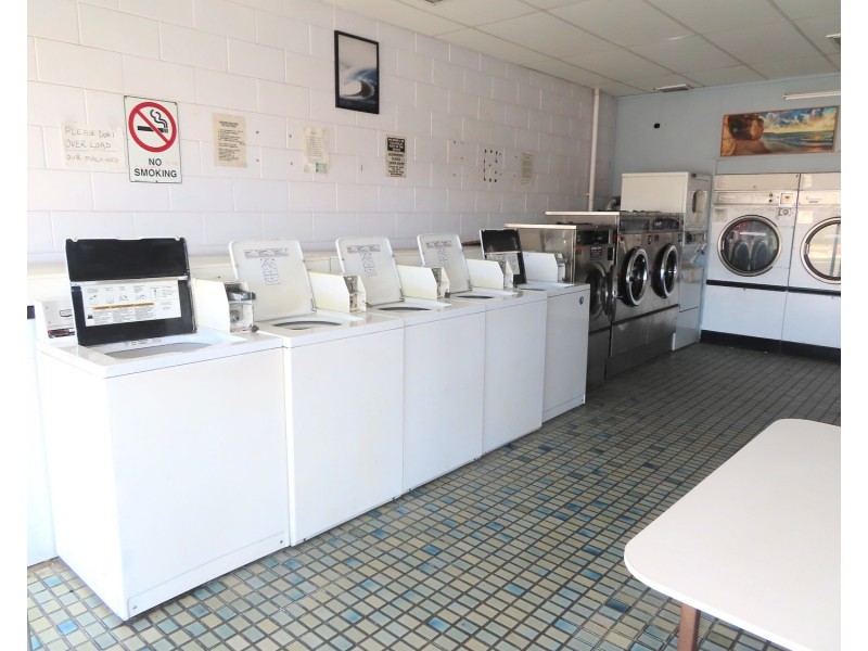 2/17 Gregory Street, Bowen QLD 4805