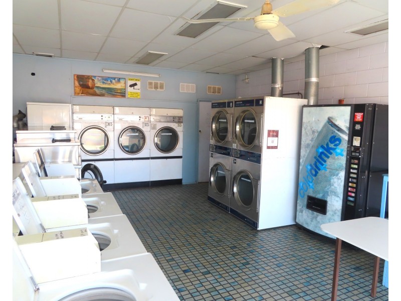 2/17 Gregory Street, Bowen QLD 4805