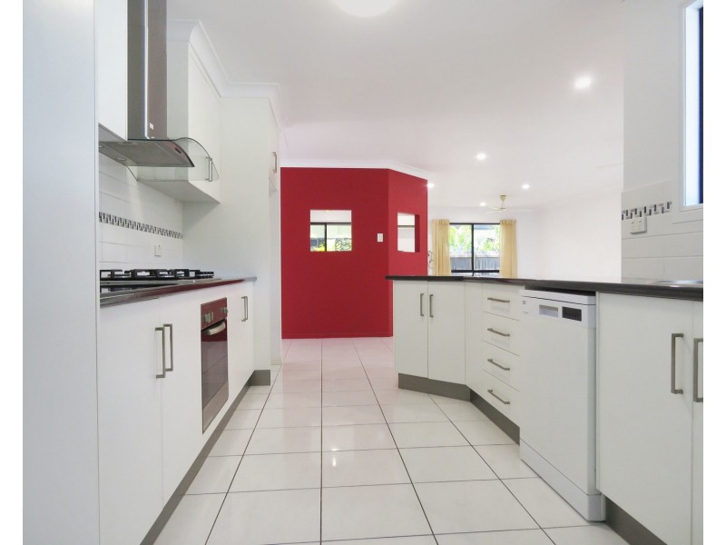 24 Kirkpatrick Court, Bowen QLD 4805