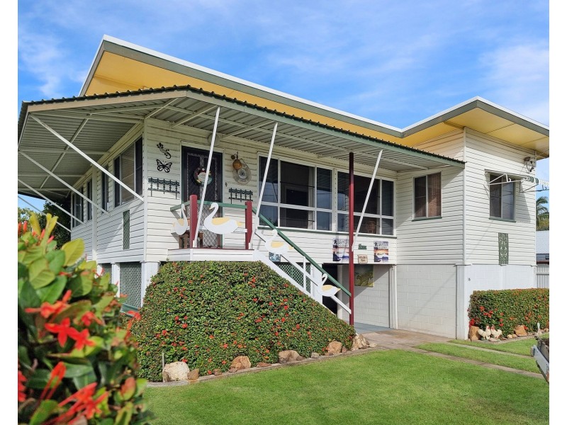 16 Tracey Street, Bowen QLD 4805