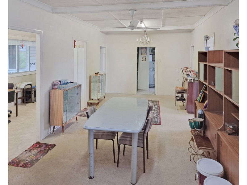 16 Tracey Street, Bowen QLD 4805