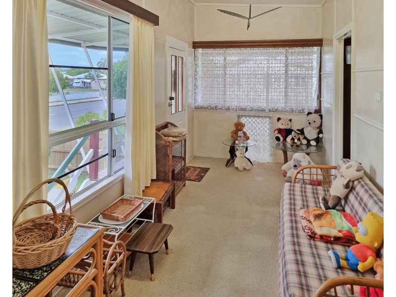 16 Tracey Street, Bowen QLD 4805
