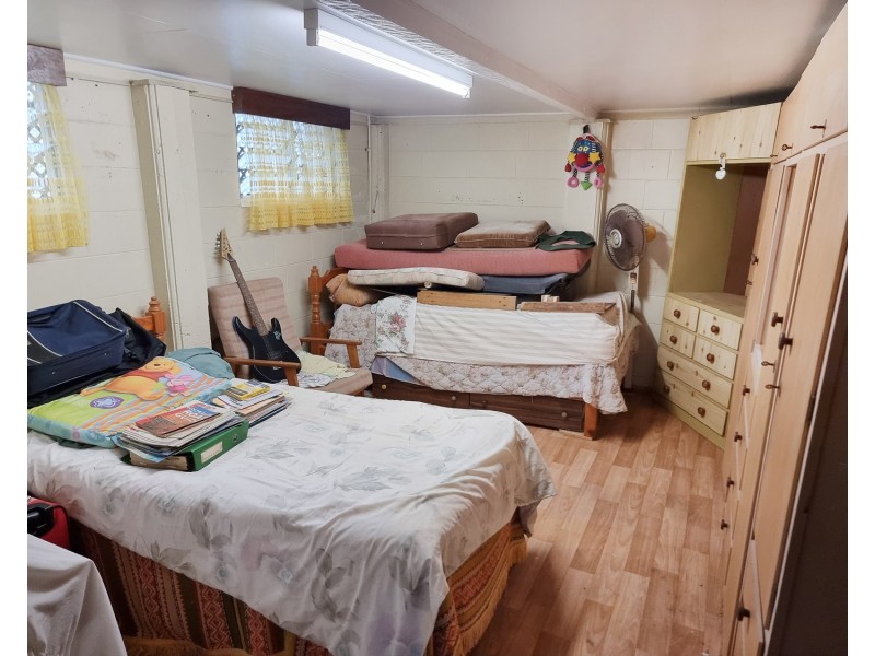 16 Tracey Street, Bowen QLD 4805
