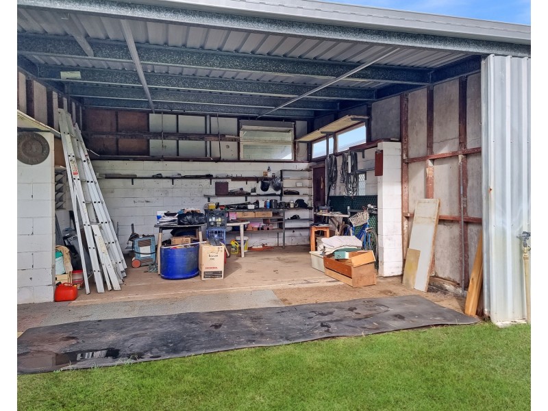16 Tracey Street, Bowen QLD 4805