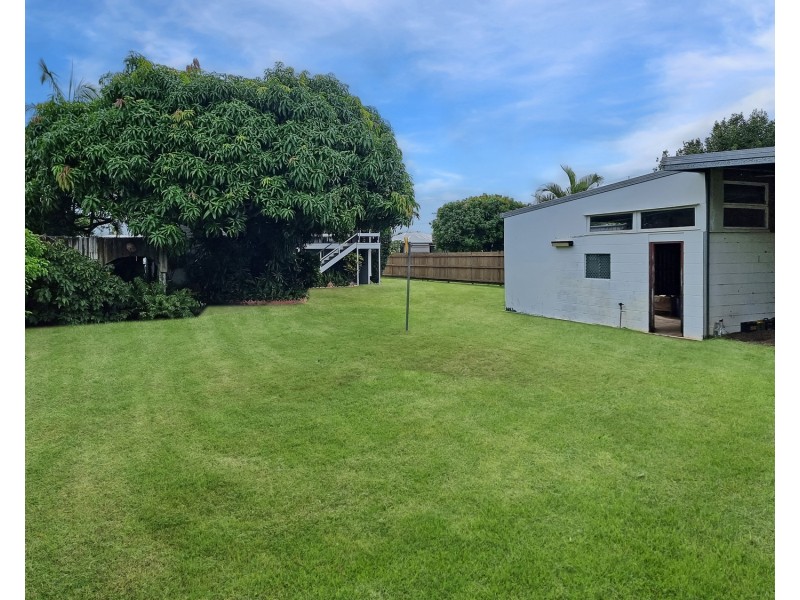 16 Tracey Street, Bowen QLD 4805