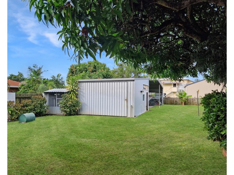 16 Tracey Street, Bowen QLD 4805