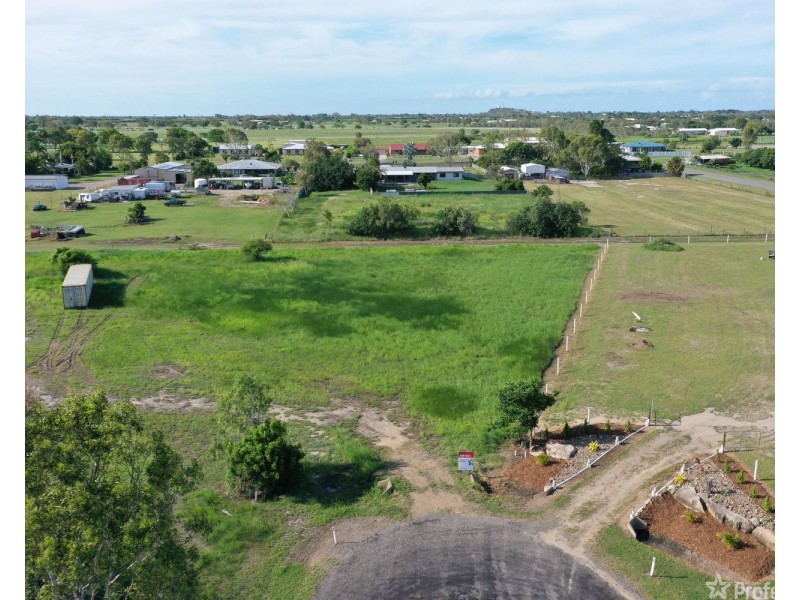 33 Ascot Crescent, Bowen QLD 4805