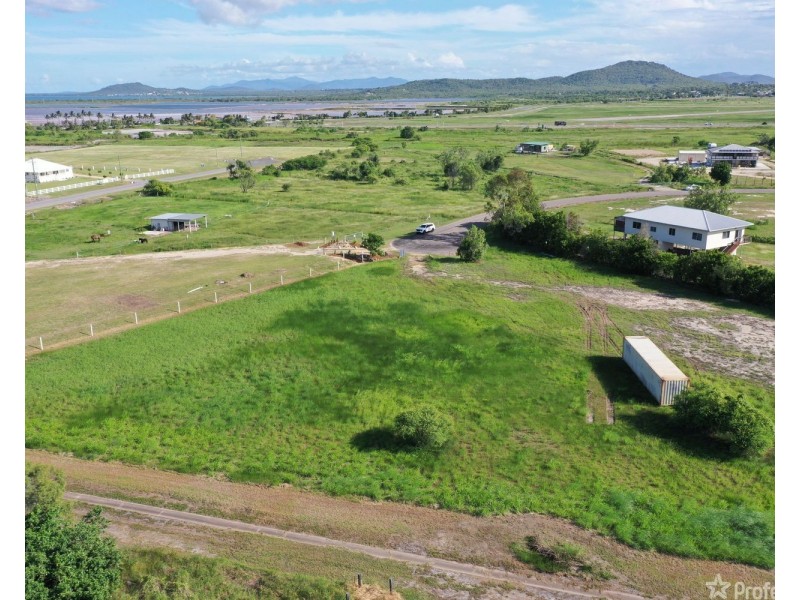 33 Ascot Crescent, Bowen QLD 4805
