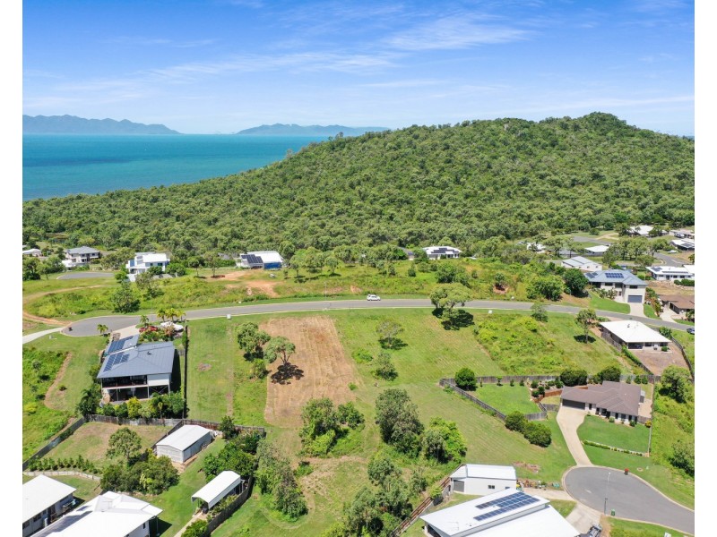 15 Harbourview Terrace, Bowen QLD 4805