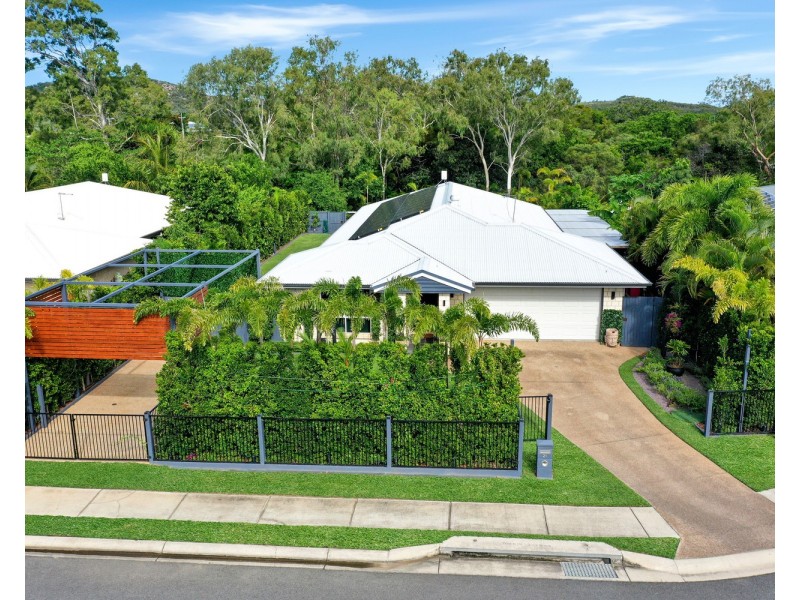 21 Tea Tree Close, Bowen QLD 4805
