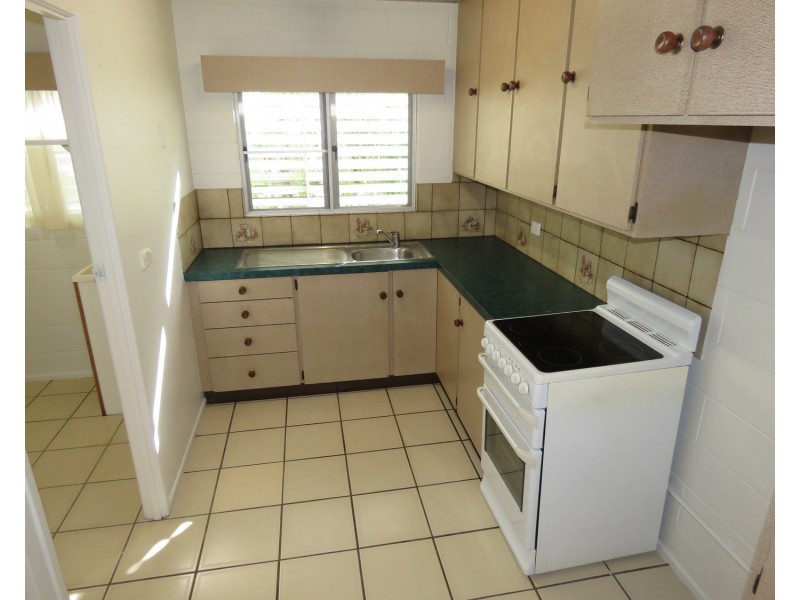 9 Fitzalan Street, Bowen QLD 4805