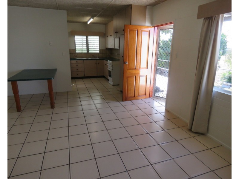 9 Fitzalan Street, Bowen QLD 4805