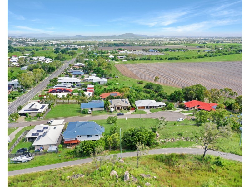 8 Craigie Court, Bowen QLD 4805