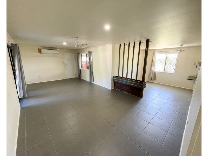 4 Robe Street, Bowen QLD 4805
