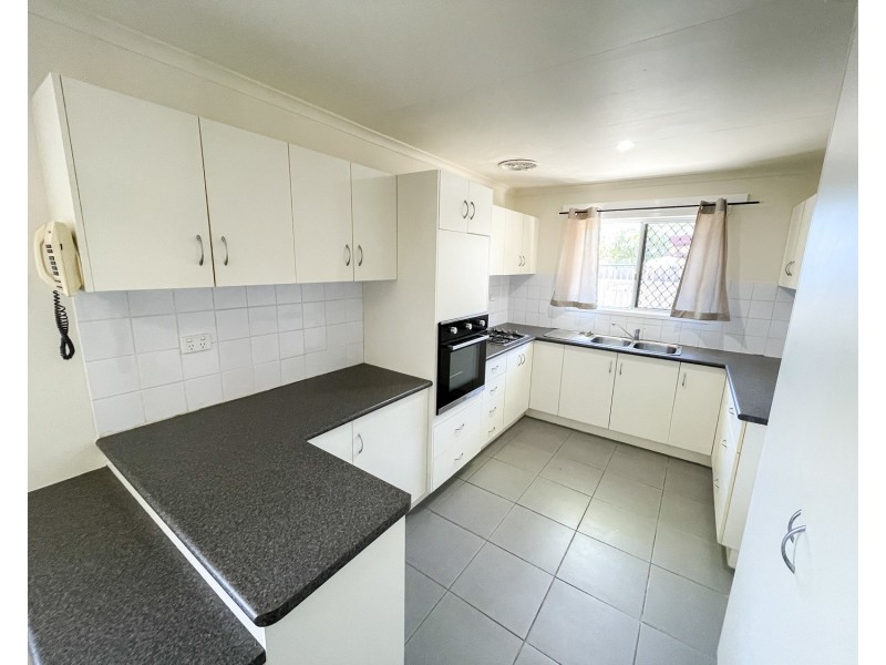 4 Robe Street, Bowen QLD 4805