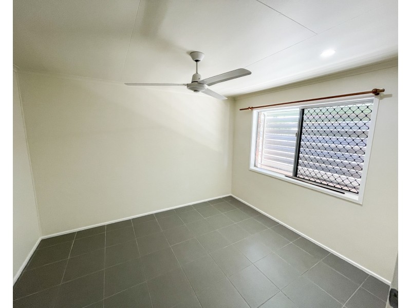 4 Robe Street, Bowen QLD 4805