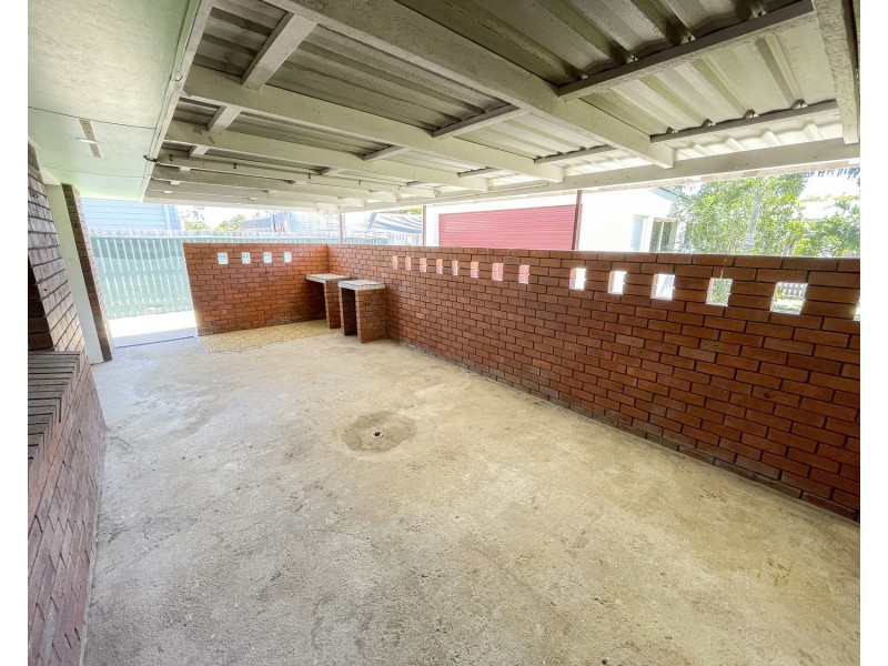 4 Robe Street, Bowen QLD 4805