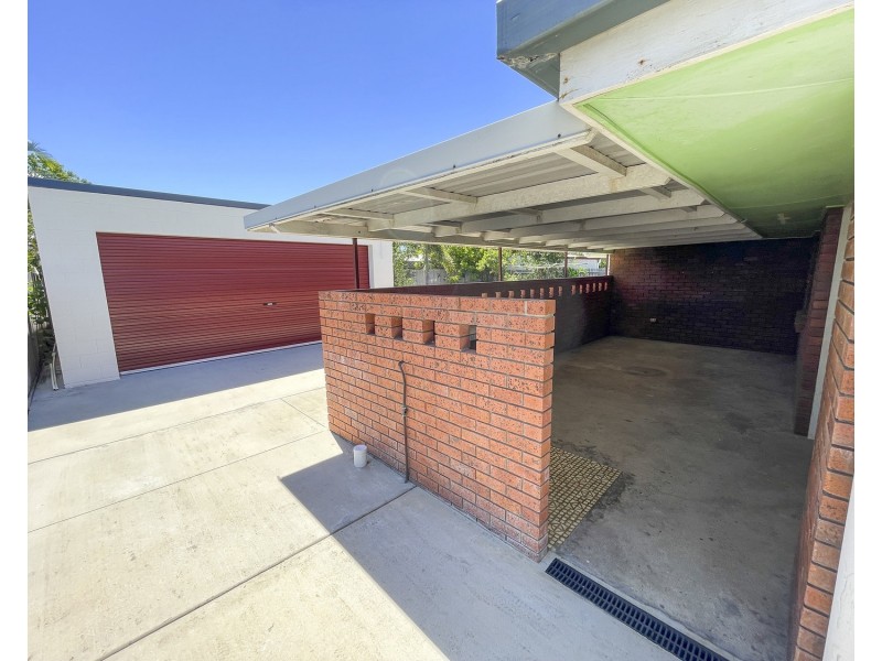 4 Robe Street, Bowen QLD 4805