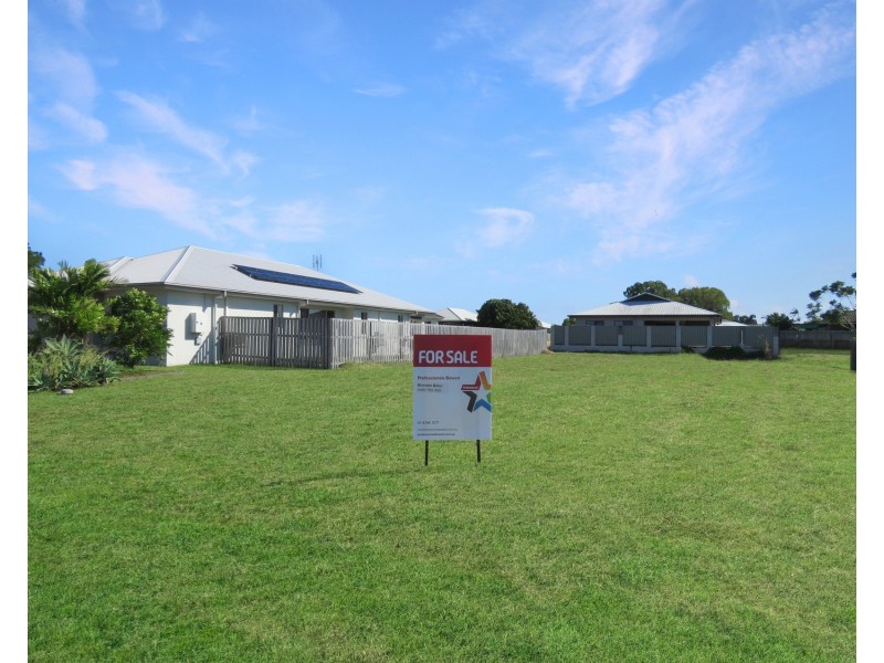 18 Hamilton Street, Bowen QLD 4805