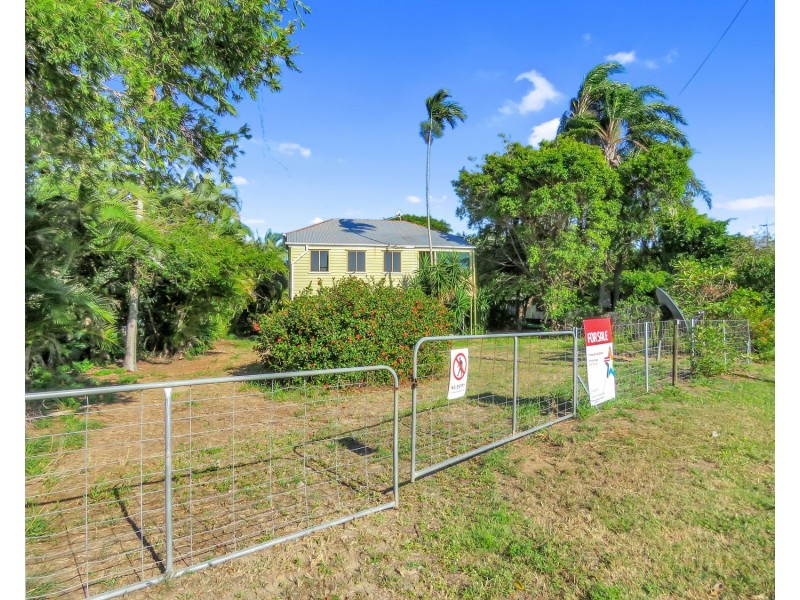 81 Queens Road, Bowen QLD 4805