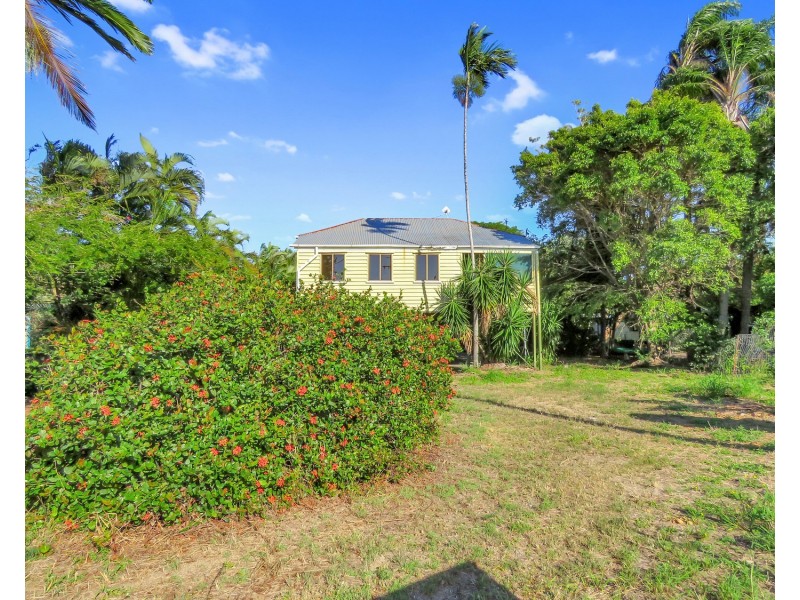 81 Queens Road, Bowen QLD 4805