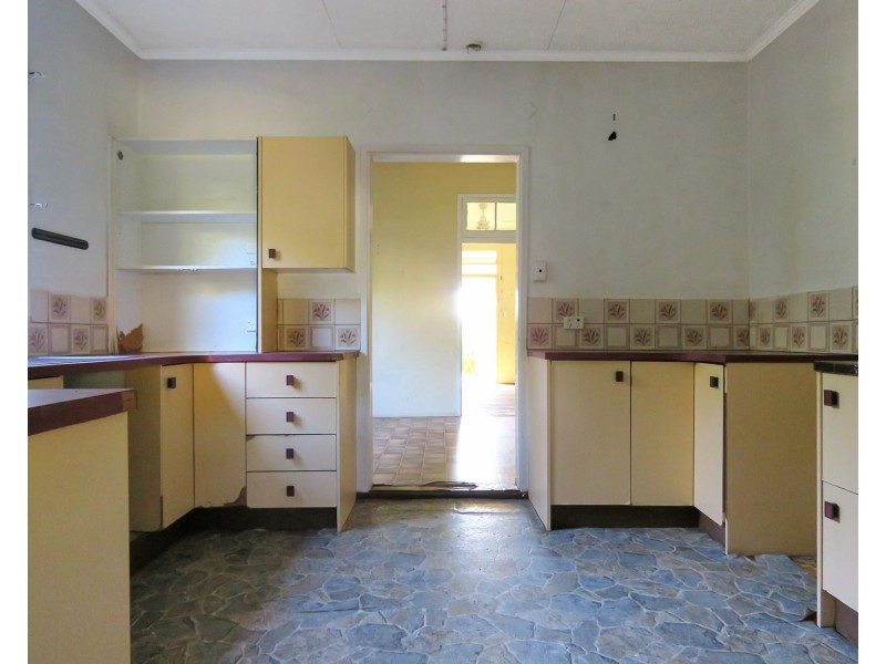 81 Queens Road, Bowen QLD 4805