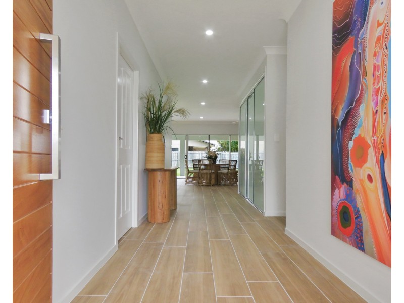 13 Ada Place, Bowen QLD 4805