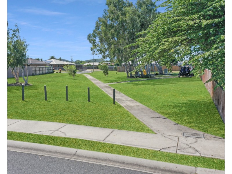 13 Ada Place, Bowen QLD 4805