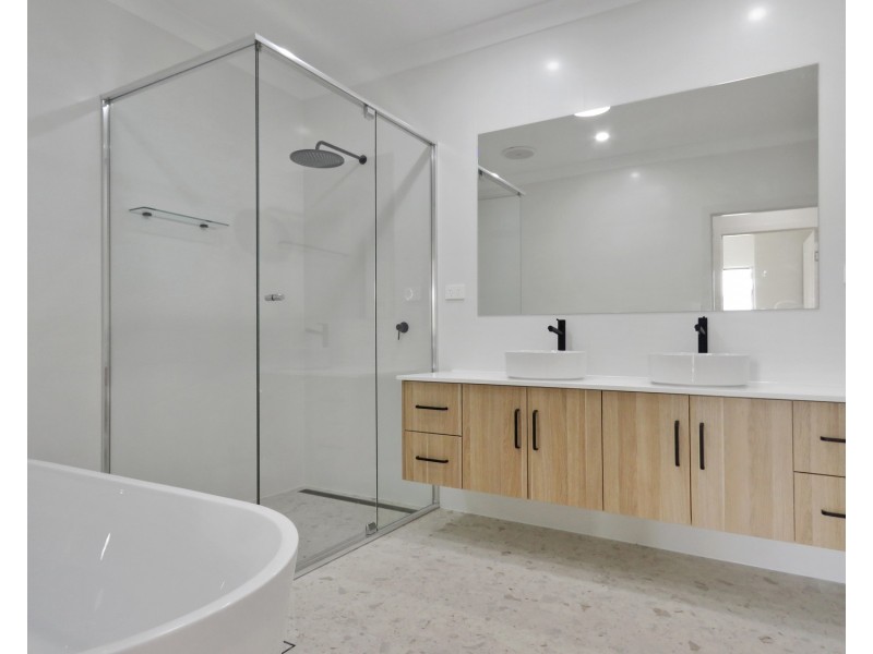 13 Ada Place, Bowen QLD 4805
