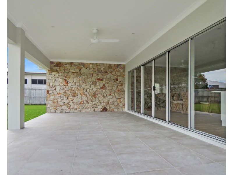 13 Ada Place, Bowen QLD 4805
