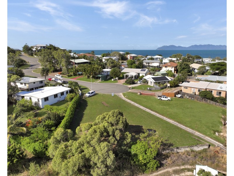 8 Lotus Lane, Bowen QLD 4805