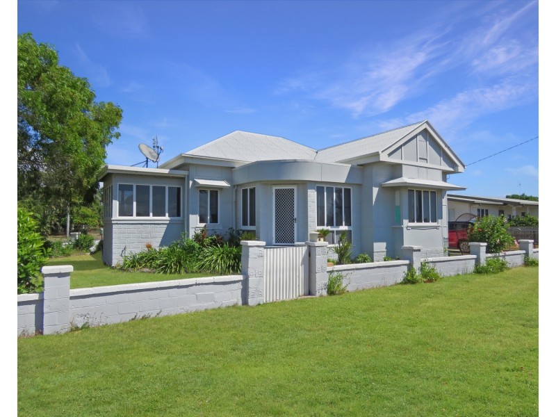 61 Queens Beach Esplanade, Bowen QLD 4805