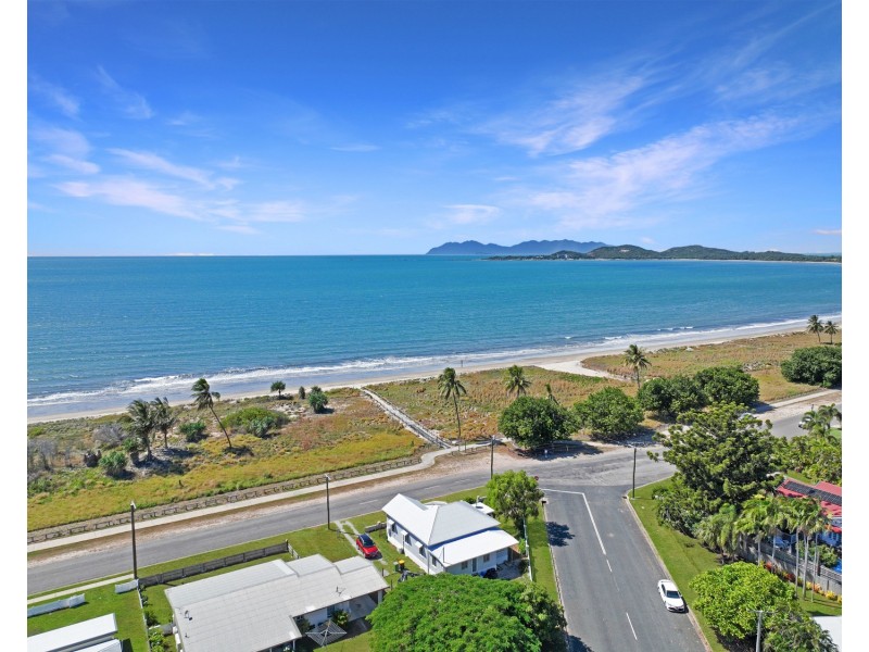 61 Queens Beach Esplanade, Bowen QLD 4805