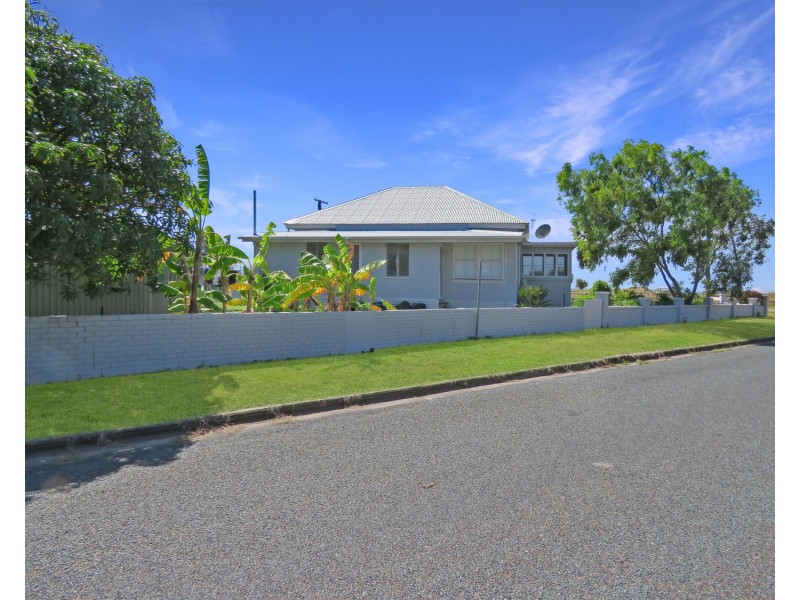 61 Queens Beach Esplanade, Bowen QLD 4805