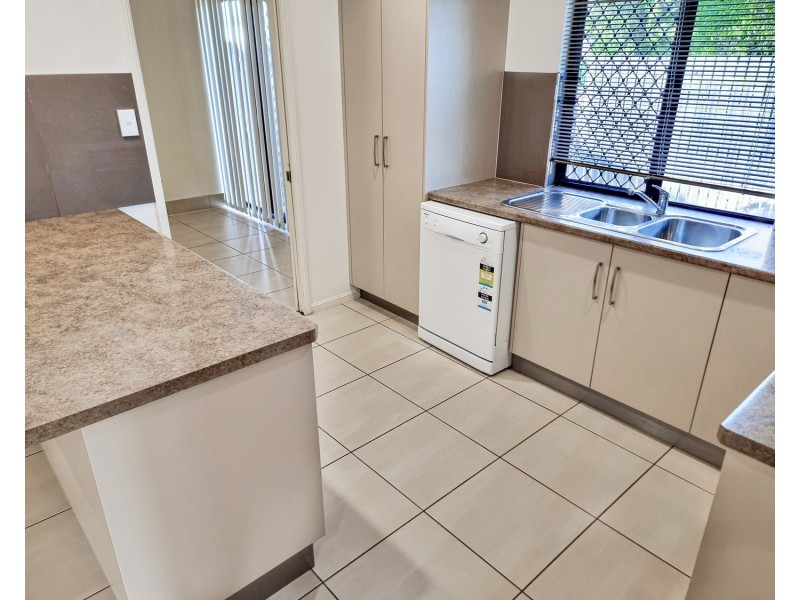 1/136 Soldiers Road, Bowen QLD 4805