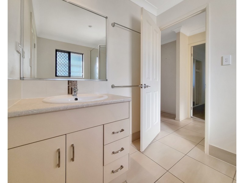 1/136 Soldiers Road, Bowen QLD 4805