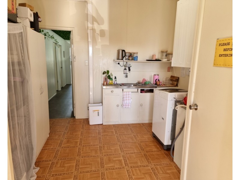 30 Herbert Street, Bowen QLD 4805