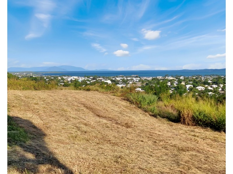 29 Tynwald Avenue, Bowen QLD 4805