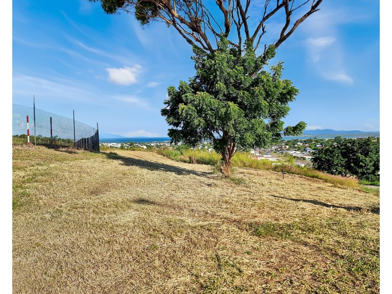 29 Tynwald Avenue, Bowen QLD 4805