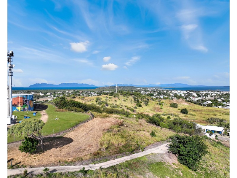 29 Tynwald Avenue, Bowen QLD 4805