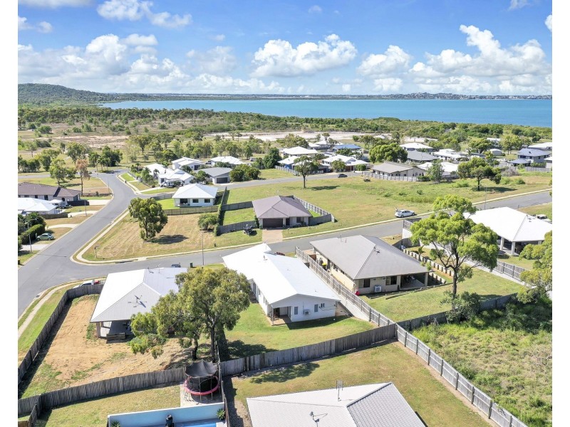 4 Seacove Crescent, Bowen QLD 4805