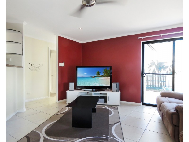 2/2 Allan Place, Bowen QLD 4805