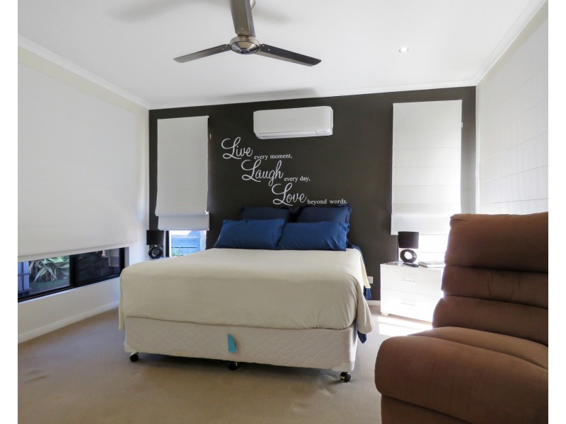 2/2 Allan Place, Bowen QLD 4805