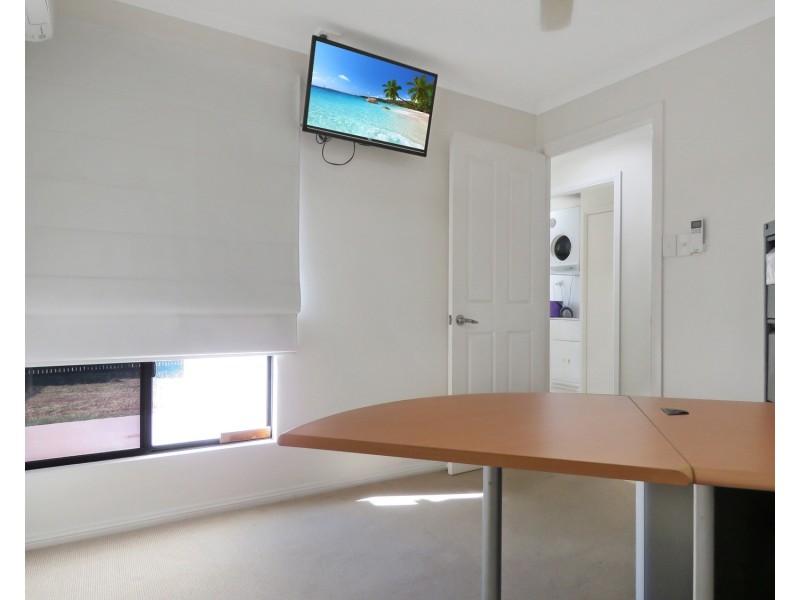 2/2 Allan Place, Bowen QLD 4805
