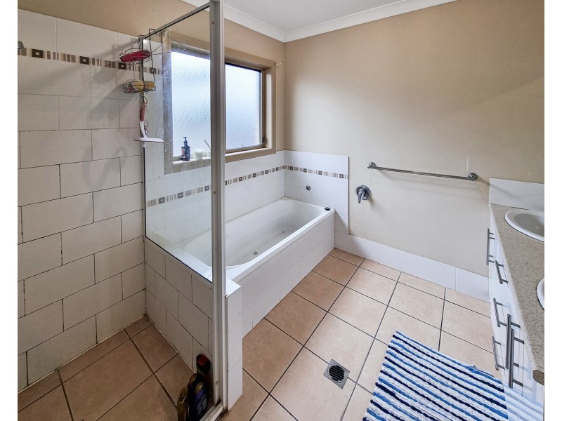 15 Kirkpatrick Court, Bowen QLD 4805