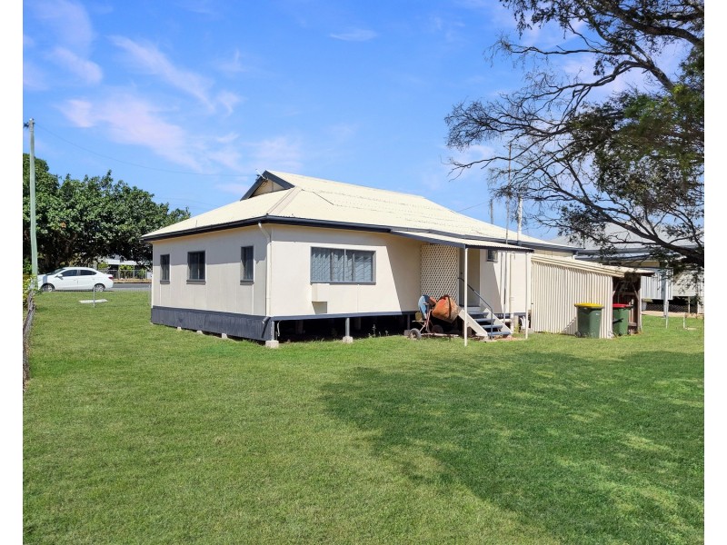 10b Don Street, Bowen QLD 4805